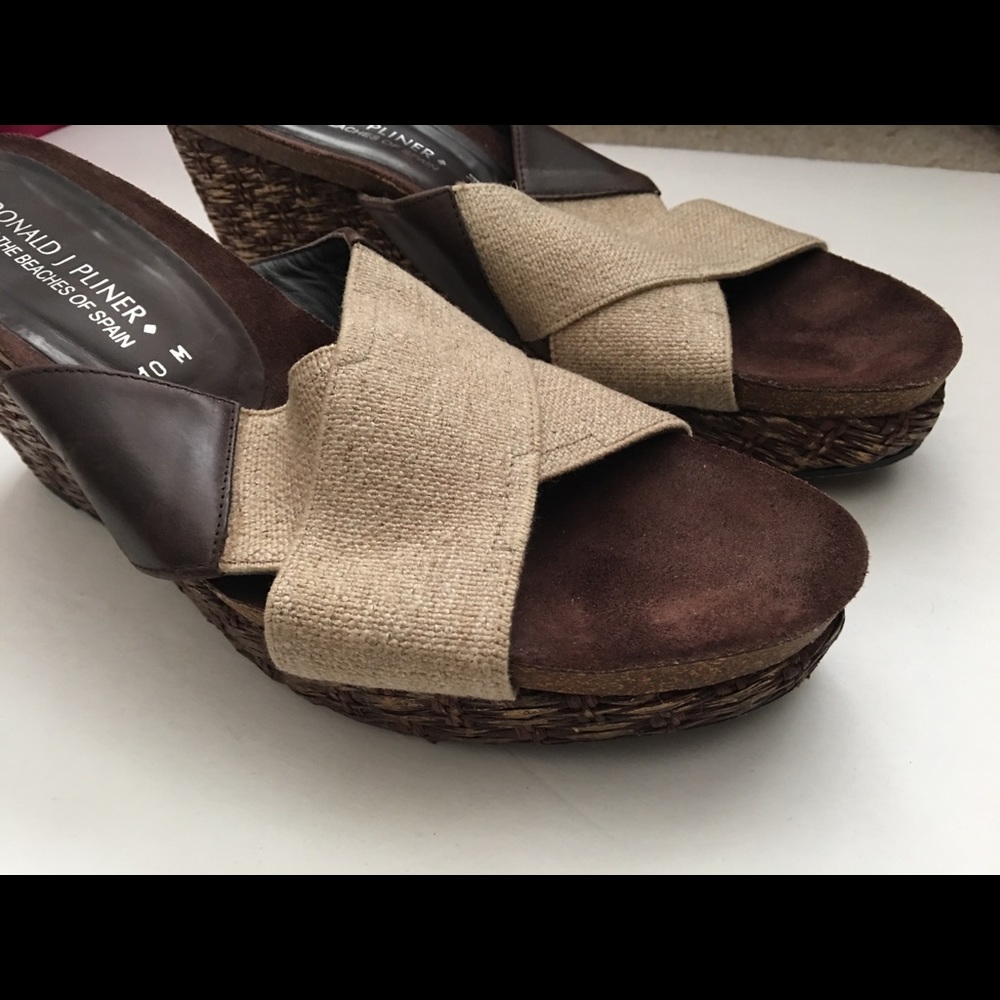 Donald J Pliner Bronze Tan Wedge Sandals